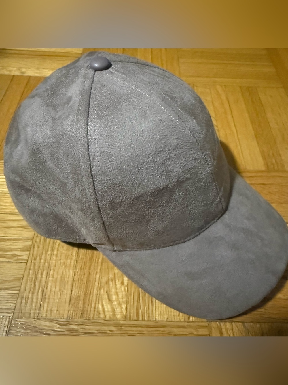H&M Suede-Look Baseball Cap in Light Gray